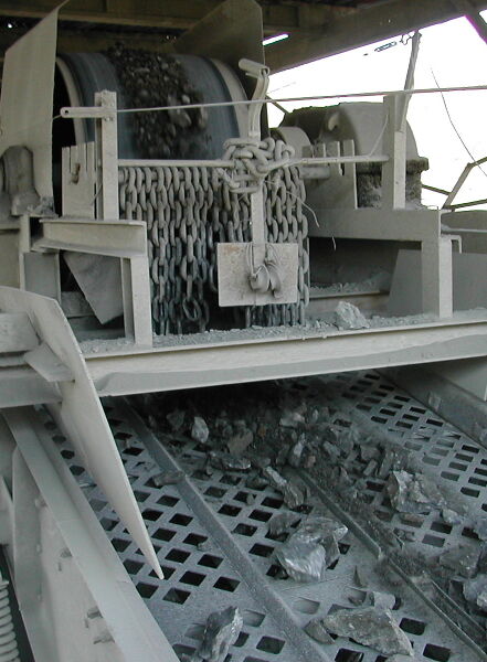 Anlage zur Vorsortierung nach Größe von Kalksteinen